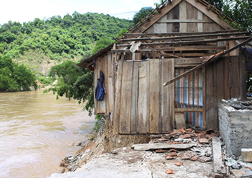 Nghệ An vẫn còn gần 1.000 hộ dân bị ngập lụt