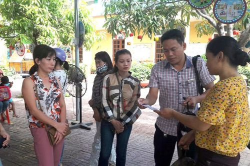 Hà Tĩnh: Hàng trăm trẻ mầm non bị từ chối vào trường công