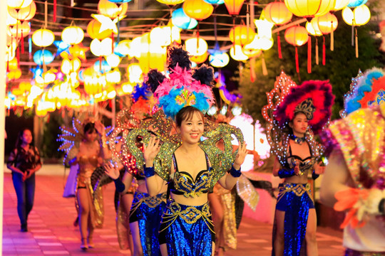Lễ hội đèn lồng Sun World Danang Wonders tung chiêu độc lạ hấp dẫn du khách