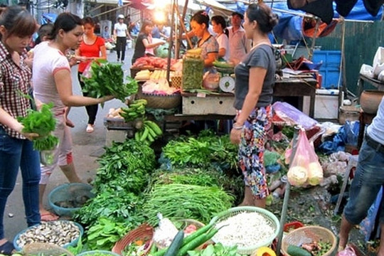 Nghệ An: Sau mưa lũ, thực phẩm “đua nhau” tăng giá