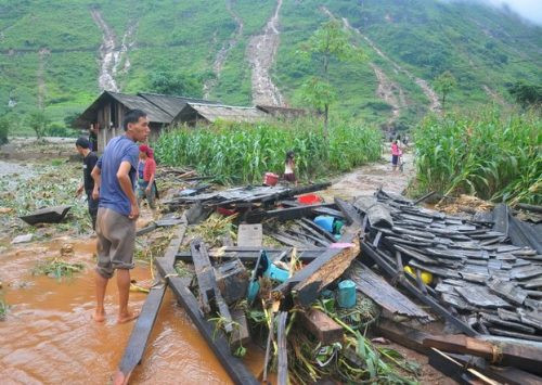 Điện Biên, Sơn La: Thầy trò trường học khắc phục hậu quả mưa lũ chuẩn bị cho năm học mới