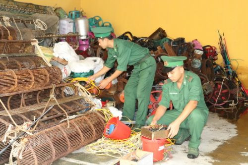 Nhiều tàu khai thác thủy sản trái phép bị bắt tại Quảng Ninh