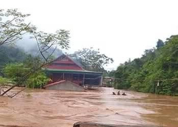 Nghệ An: Ngập lụt nghiêm trọng tại 10 bản làng
