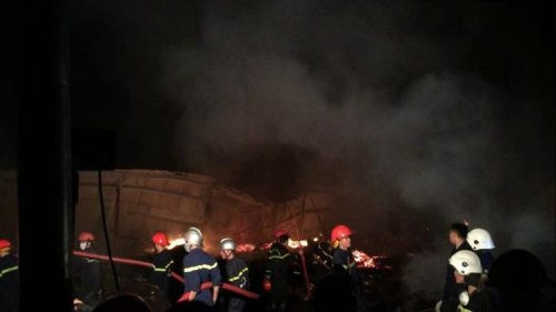 Quảng Nam: Cháy lớn tại kho gỗ 1.500 m2