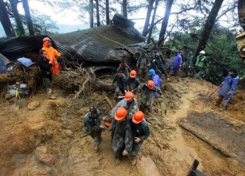 Philippines: Ngừng tất cả các hoạt động khai thác đá ở 7 khu vực sau khi xảy ra vụ lở đất