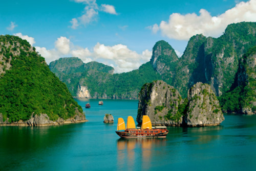 Quảng Ninh: Cấm khai thác thủy sản trong vịnh Hạ Long
