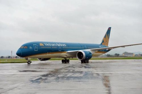 Vietnam Airlines hoãn 4 chuyến bay do ảnh hưởng bởi bão Kong – Rey,