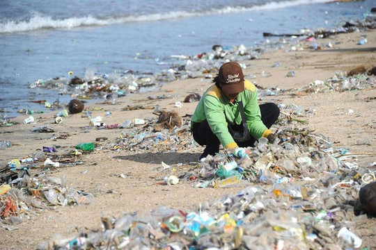 Thông qua kế hoạch hành động về rác thải nhựa trên biển