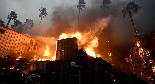 California: Cháy rừng khiến hơn 70 người thiệt mạng, 1010 người mất tích