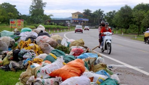 Nghệ An: Thiếu kinh phí thu gom rác thải