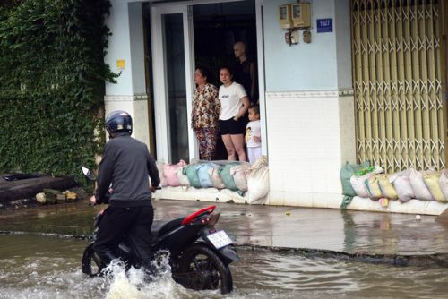 Bão trùng triều cường dâng cao, nguy cơ ngập nặng tại Sài Gòn