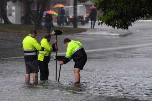 Sydney (Australia): Mưa bão gây lụt, ngưng trệ giao thông
