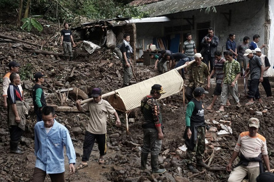 Indonesia: Sạt lở đất khiến hàng chục người mất tích