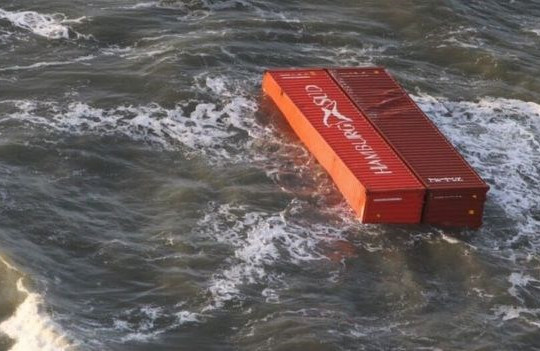 Bờ biển Hà Lan: Phát hiện một bao hóa chất nguy hiểm trôi dạt