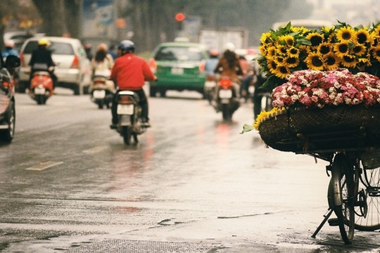Dự báo thời tiết ngày 19/2: Hà Nội có mưa rào, Nam bộ nắng nóng