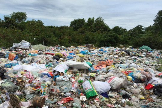 Bộ trưởng Trần Hồng Hà: Bãi rác để lộ thiên là không đúng quy định