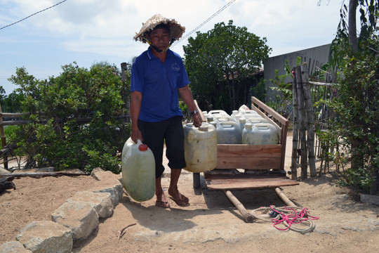 Kiên Giang thiếu nước ngọt sinh hoạt trầm trọng do hạn mặn