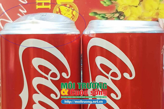 Khách hàng “tố” sản phẩm Coca- Cola bị phồng, nghi ngờ chất lượng có vấn đề