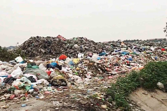 Bình Giang – Hải Dương: Dân khốn khổ vì bị bãi rác “tra tấn”, chính quyền ở đâu?
