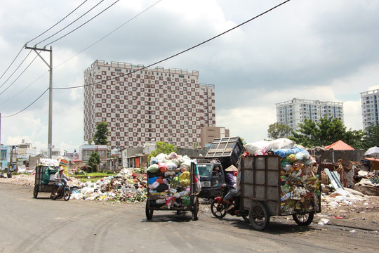 TP. Hồ Chí Minh: Chuyển đổi phương tiện thu gom rác cũ, thô sơ