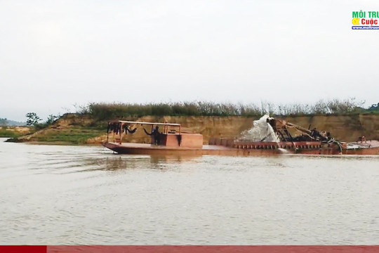Đắk Lắk: Đến bao giờ “tàu ma” mới hết đường sống trên dòng sông Krông Ana?
