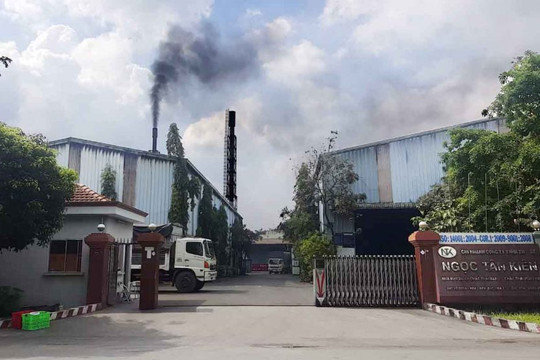 Long An: Công ty Ngọc Tân Kiên “tra tấn” người lao động bằng khí thải ô nhiễm