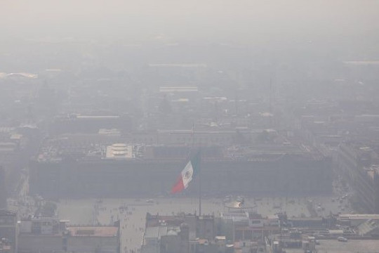 Thủ đô Mexico đóng cửa trường học vì ô nhiễm không khí