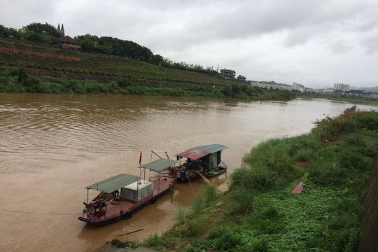 Lào Cai: Lũ trên sông Hồng đang lên cao