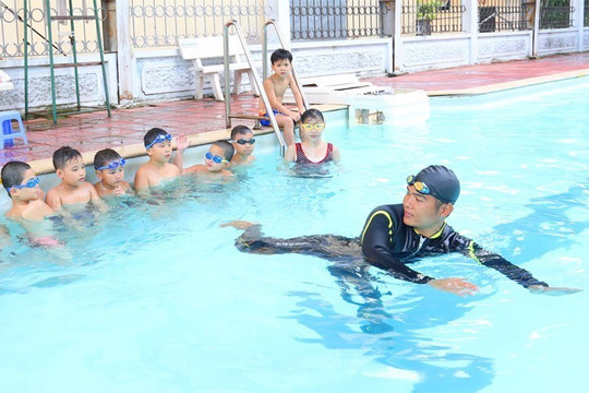 Học bơi hơn cả mục đích nâng cao sức khỏe