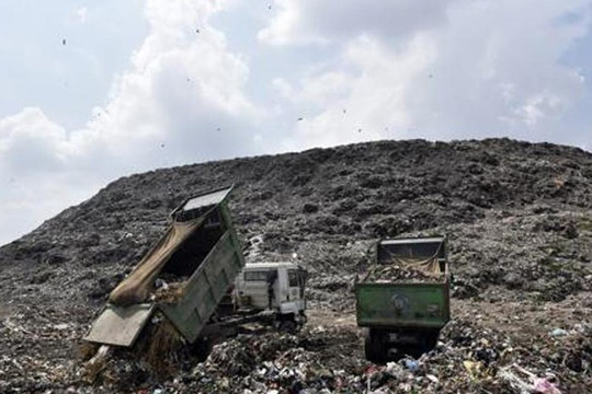 Ngọn núi rác cao nhất Ấn Độ nằm ngay ở thủ đô New Delhi