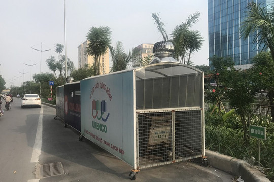 Hà Nội: “Nhà chờ” xe rác di động giảm thiểu ô nhiễm, cản trở giao thông