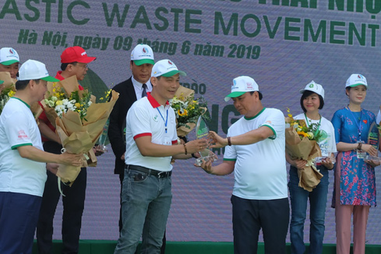 Thủ tướng Nguyễn Xuân Phúc kêu gọi chống rác thải nhựa