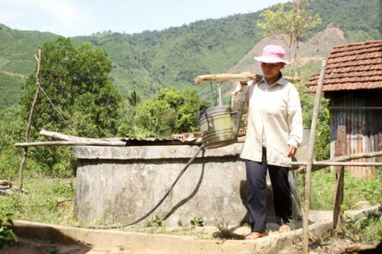 Người dân miền núi Quảng Nam thiếu nước sinh hoạt vì nắng hạn