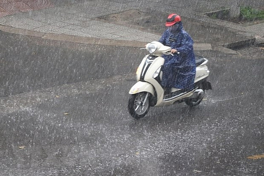 Dự báo thời tiết ngày 4/7: Hà Nội mưa to, có nơi mưa rất to và dông