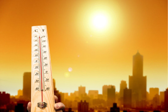 Thời tiết nắng nóng cảnh báo nguy cơ tử vong do sốc nhiệt