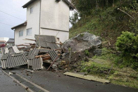 Động đất mạnh với cường độ 6,1 độ richter làm rung chuyển vùng cực Nam Nhật Bản