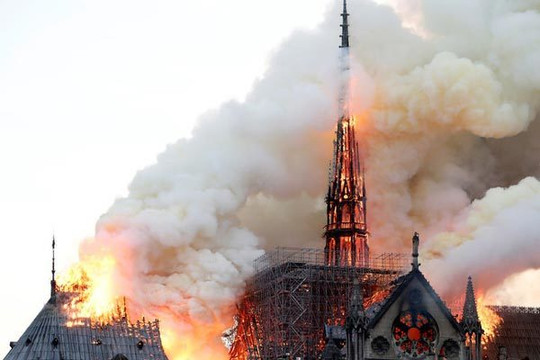 Sau vụ cháy Nhà thờ Đức Bà Paris, báo động nguy cơ ô nhiễm chì
