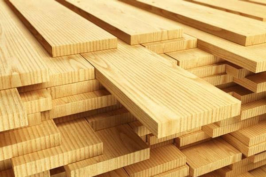 Thời tiết nắng nóng ảnh hưởng đến vật liệu gỗ như thế nào?