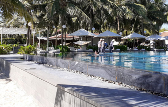 Nhiều khu nghỉ dưỡng xây công trình lấn bãi biển ở Đà Nẵng bị đề nghị xử lý