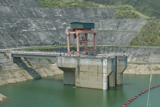 Báo động: Hồ thủy điện ở miền Trung, Tây Nguyên “ngấp nghé” mực nước chết