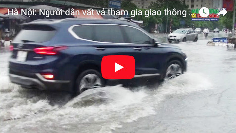 Hà Nội: Người dân vất vả tham gia giao thông vì chịu ảnh hưởng của cơn bão số 3