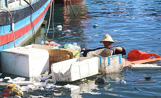 Khánh Hòa: Khó xử lý rác thải ven biển