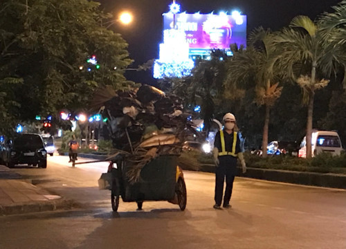 Quảng Bình: Điều chỉnh thời gian thu gom rác trên các tuyến đường