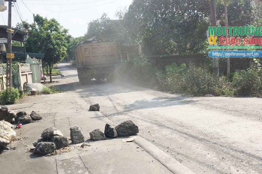 TX Đông Triều (Quảng Ninh): Người dân “khốn khổ” vì xe chở đá xít của Công ty than Mạo Khê gây ô nhiễm