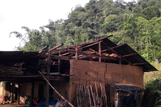 Lào Cai: Mưa đá bất thường tại huyện Si Ma Cai làm nhiều nhà bị sập, tốc mái