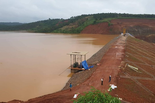 Rà soát lại toàn bộ sự cố kẹt cửa xả thủy điện Đắk Kar trước mùa mưa lũ