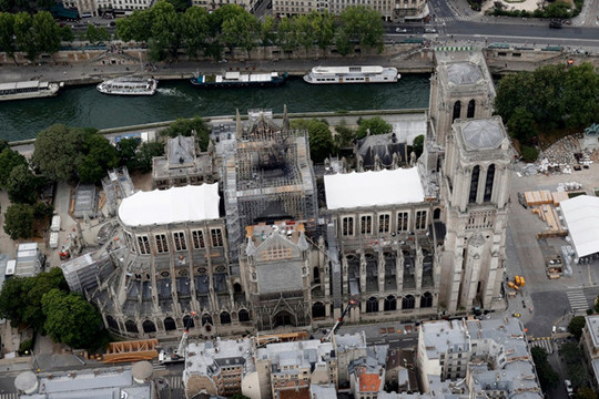 Pháp: Cảnh báo nguy cơ sụp đổ Nhà thờ Đức Bà Paris