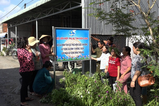 Kiên Giang: Phát động phong trào hộ gia đình đăng ký hạn chế sử dụng túi ni lông