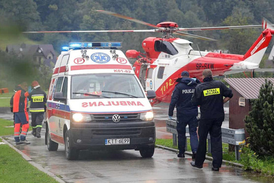 Ba Lan: Hơn 100 người thương vong vì sét đánh
