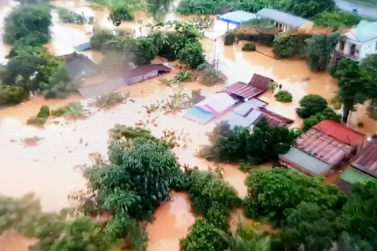 Quảng Trị: Mưa lớn kéo dài, hơn 700 ngôi nhà bị ngập, hàng nghìn người dân được sơ tán